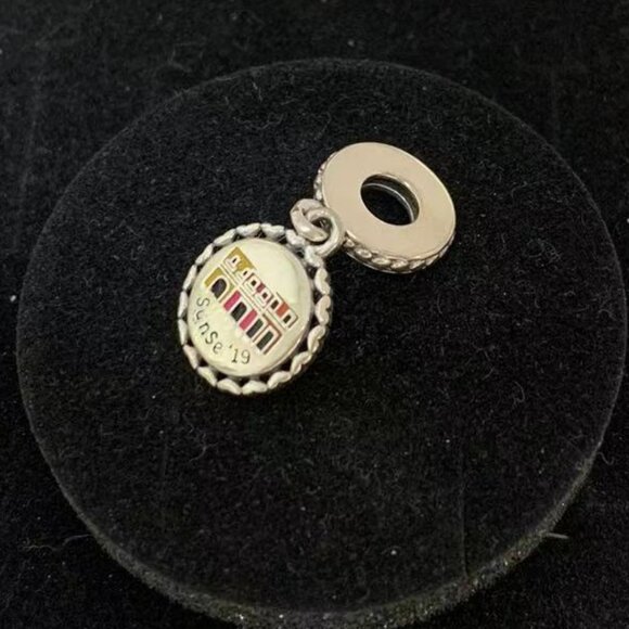 Pandora Sanse '19 Puerto rico Exclusive Charm Pendant - Picture 2 of 2